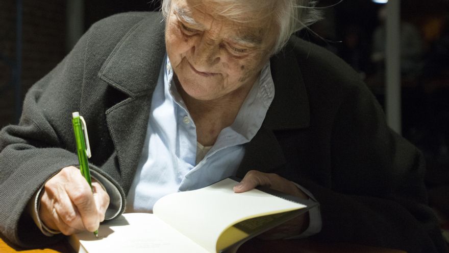 Últimas palabras al borde del siglo: Etel Adnan, el testimonio vital de una mujer ante la inminencia de la muerte