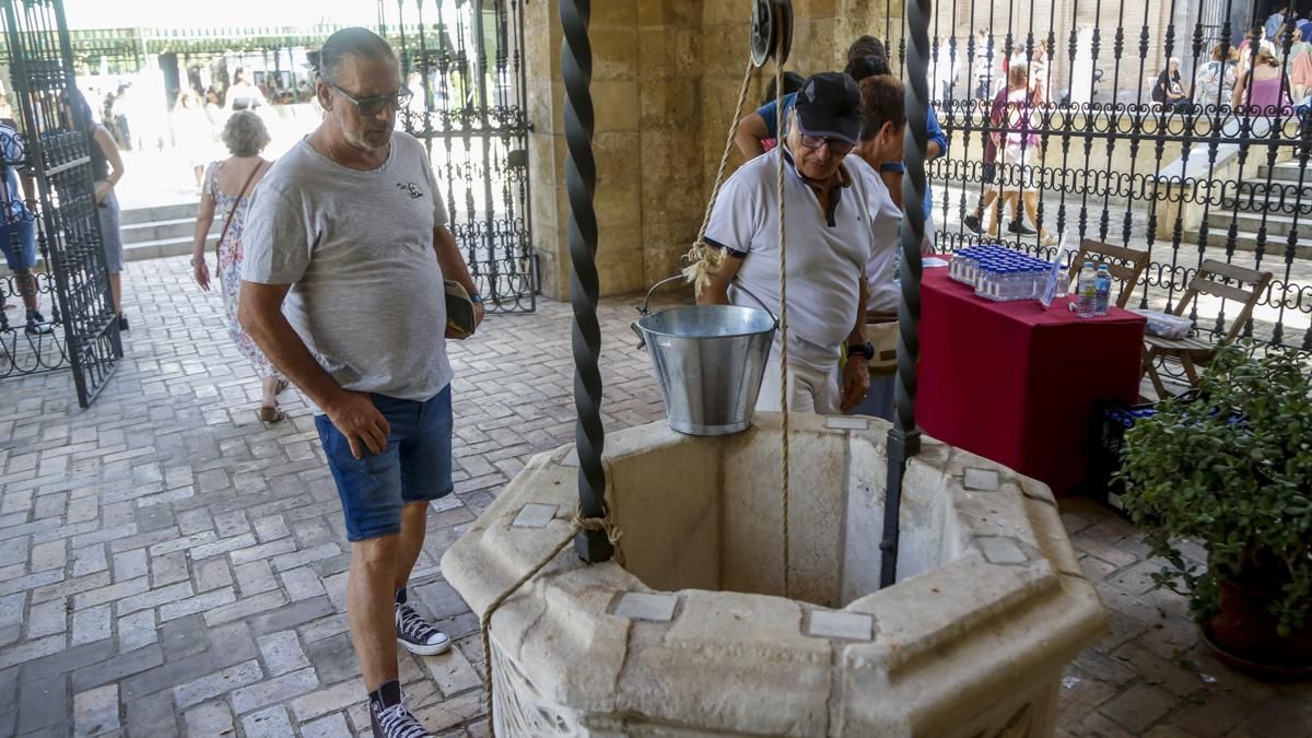Salmorejá y ambiente en la Velá el día de la Fuensanta