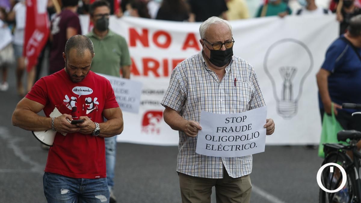 Manifestación contra el precio del suministro eléctrico