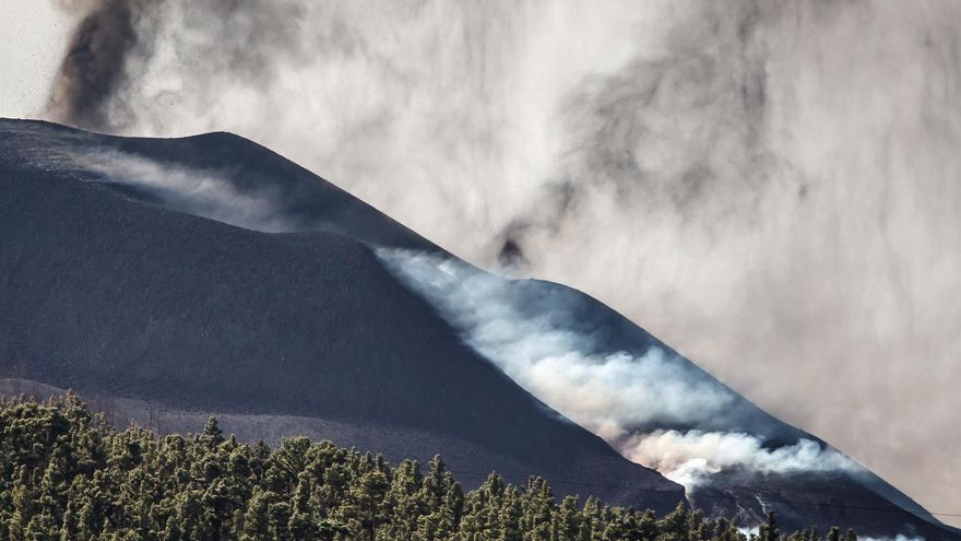 Localizan una nueva colada en la zona sur del volcán de La Palma