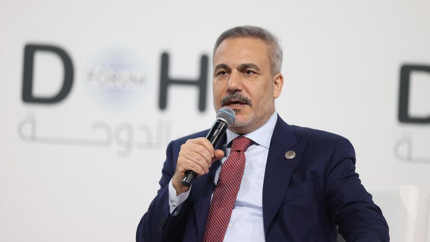 El ministro de Exteriores de Turquía, Hakan Fidan, durante una intervención en el Foro de Doha, el 6 de diciembre de 2025.