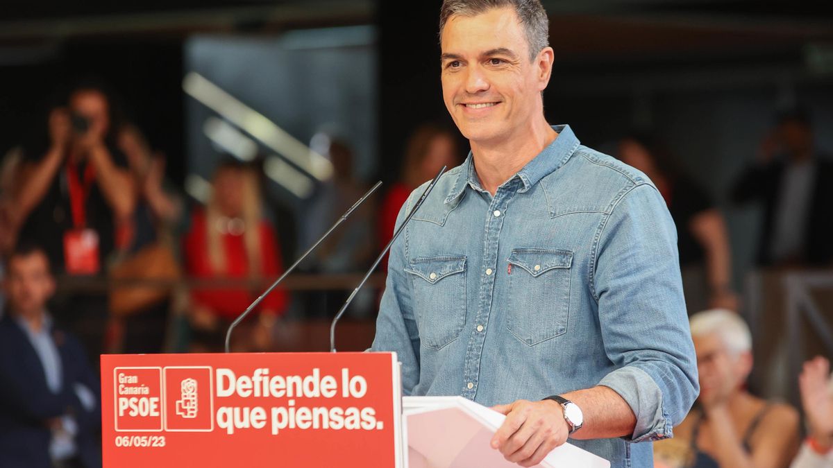 El secretario general del PSOE y presidente del Gobierno, Pedro Sánchez, interviene durante el acto de presentación de la candidatura de Las Palmas y de la presidencia de Canarias, en el Auditorio Alfredo Kraus, a 6 de mayo de 2023, en Las Palmas de Gran