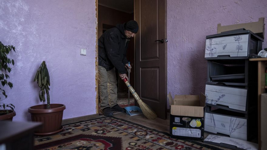 En las casas ocupadas por soldados rusos en la periferia de Kiev: “Dejaron todo lleno de alcohol y excrementos”