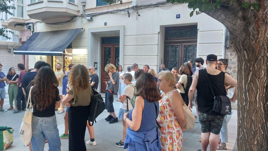Concentración en Palma en solidaridad por el desahucio de Maricarmen