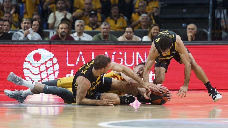 El Lenovo Tenerife hace sufrir a todo un Barça