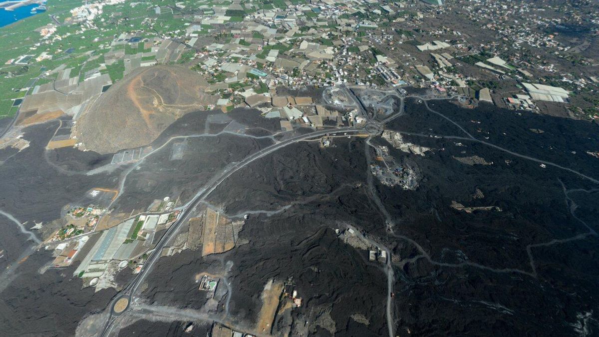 Vista aérea de parte de la zona afectada por la erupción  del Tajogaite (19 de septiembre-13 de diciembre de  2021).