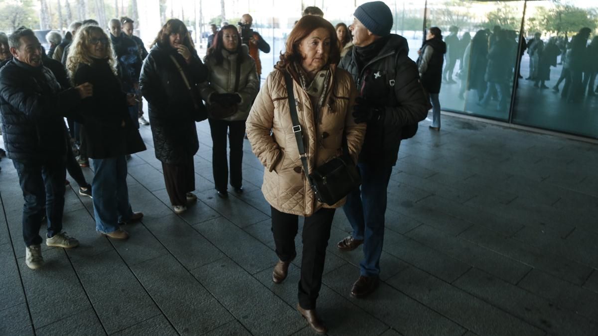 Toñi, arropada por Stop Desahucios