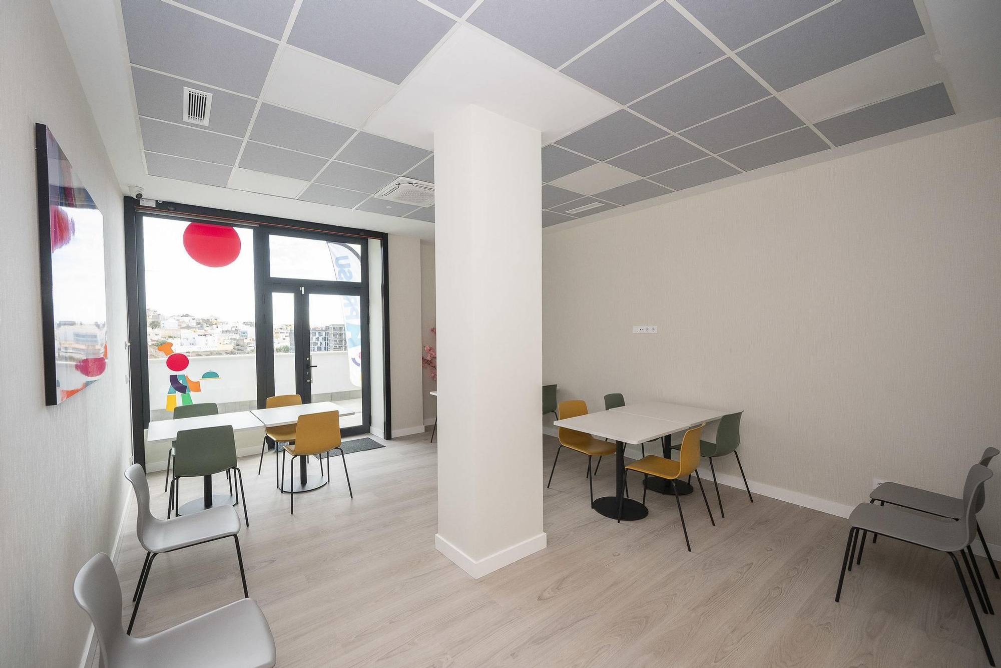 Una de las salas del nuevo centro de Aprosu.