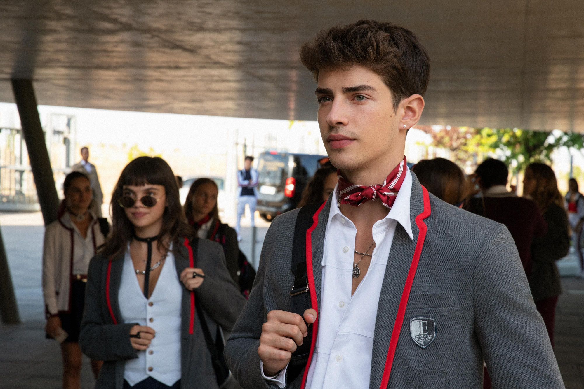 'Élite' presenta a sus nuevos alumnos y a los adultos de la temporada 4