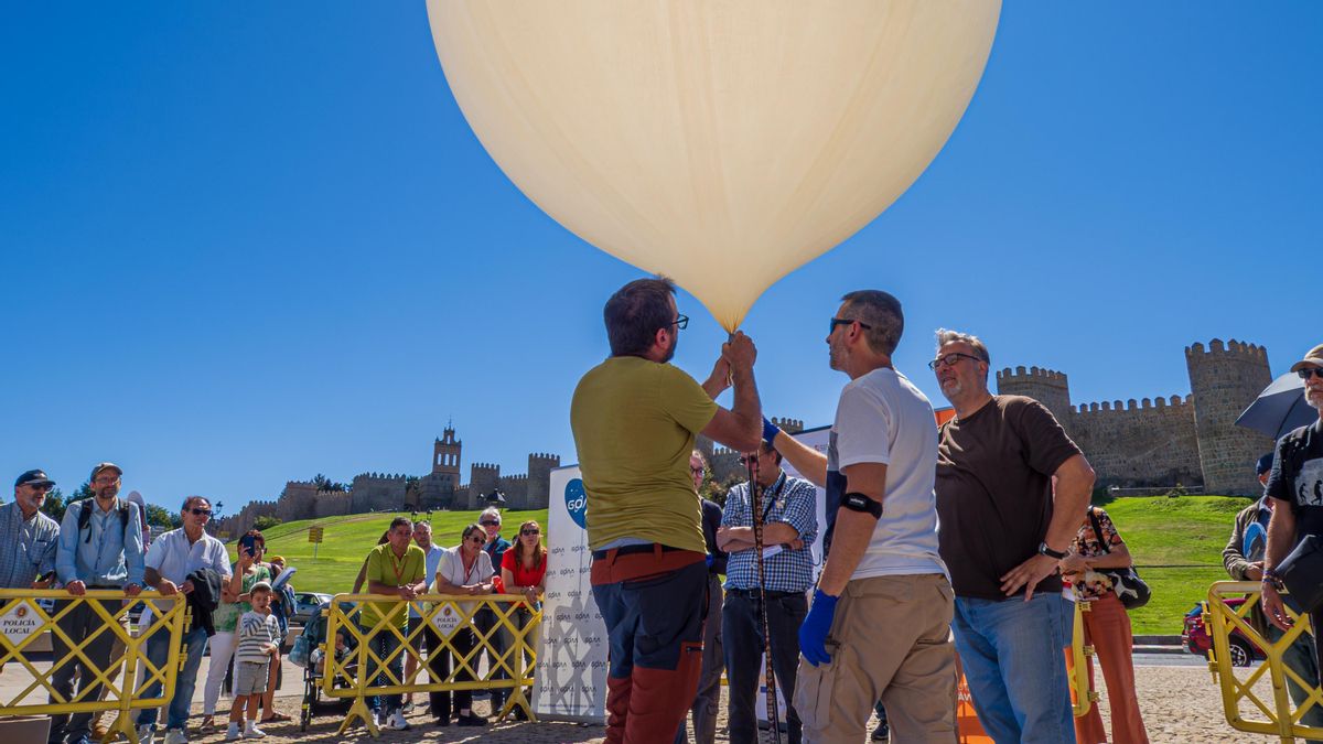 Sensores, cámaras y globos sonda: los experimentos científicos durante el eclipse solar en los que puedes participar