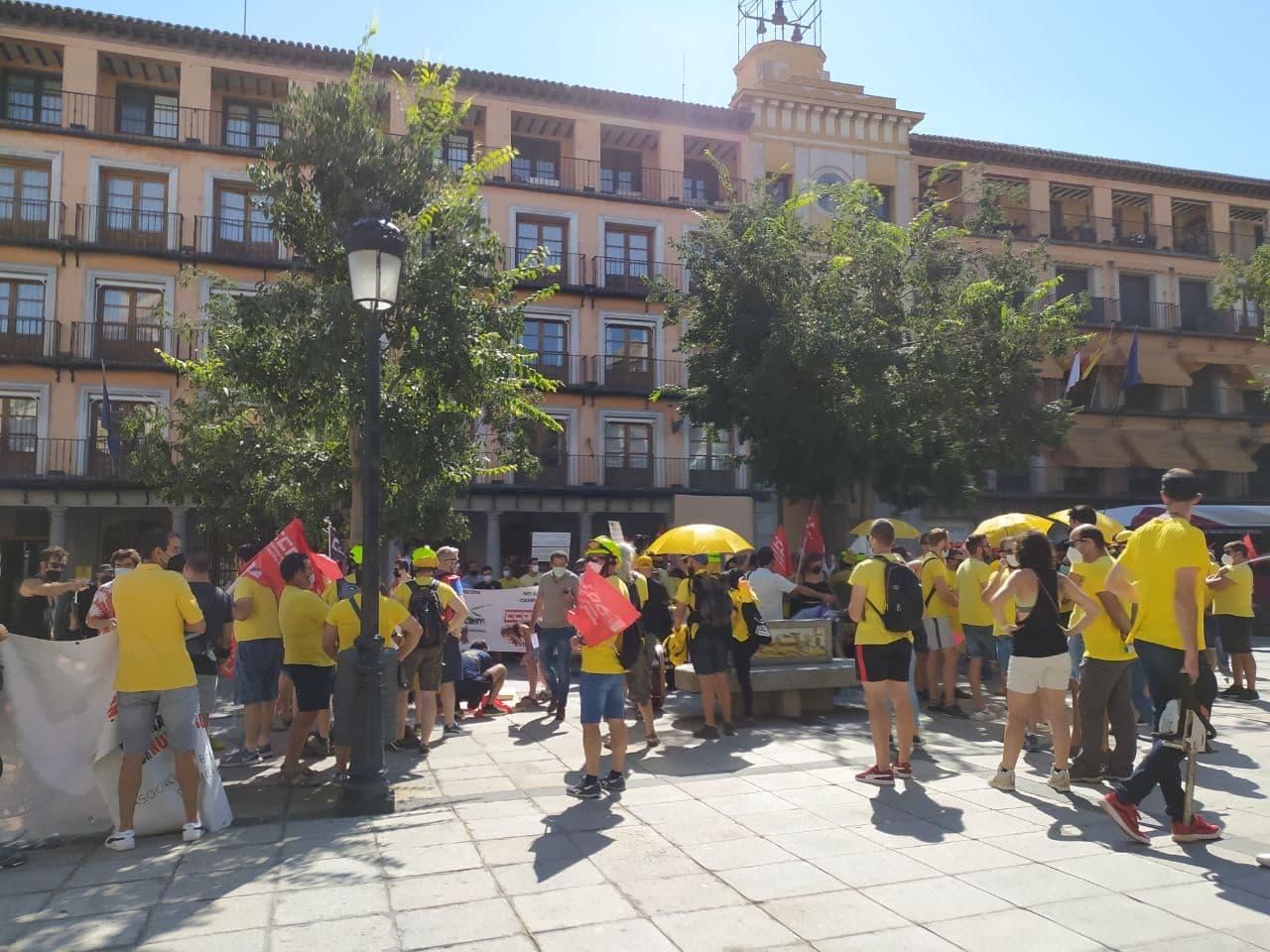 GALERÍA | "¡Consejero, dimisión!", los sindicatos lamentan la "negativa" a dialogar por parte de la Junta para resolver el conflicto con Geacam