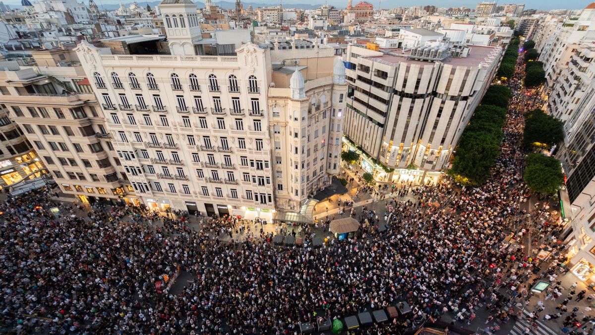 Imagen panorámica de la marcha de este sábado en València