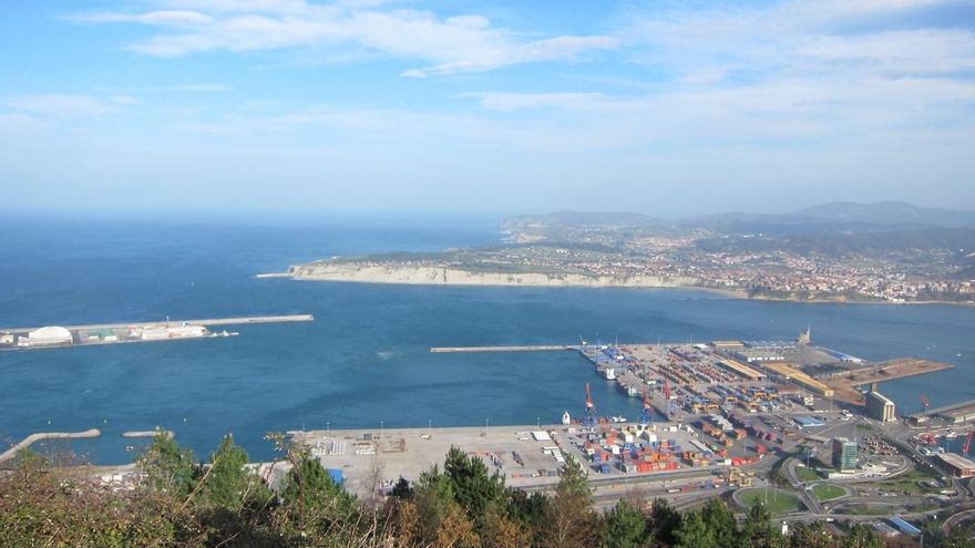 Atutxa defiende la creación del muro en el Puerto de Bilbao porque "no hay infraestructura crítica viable" sin seguridad