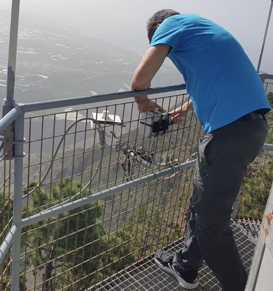 Instalación de una cámara termográfica en la torre del Time.