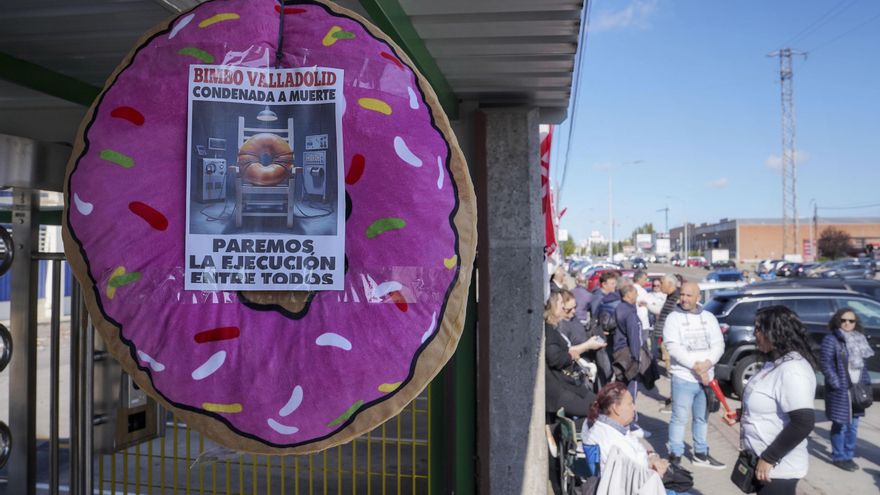 Apoyo "total" de la plantilla de Bimbo Valladolid en el primer día de huelga al grito de la empresa "no se cierra"