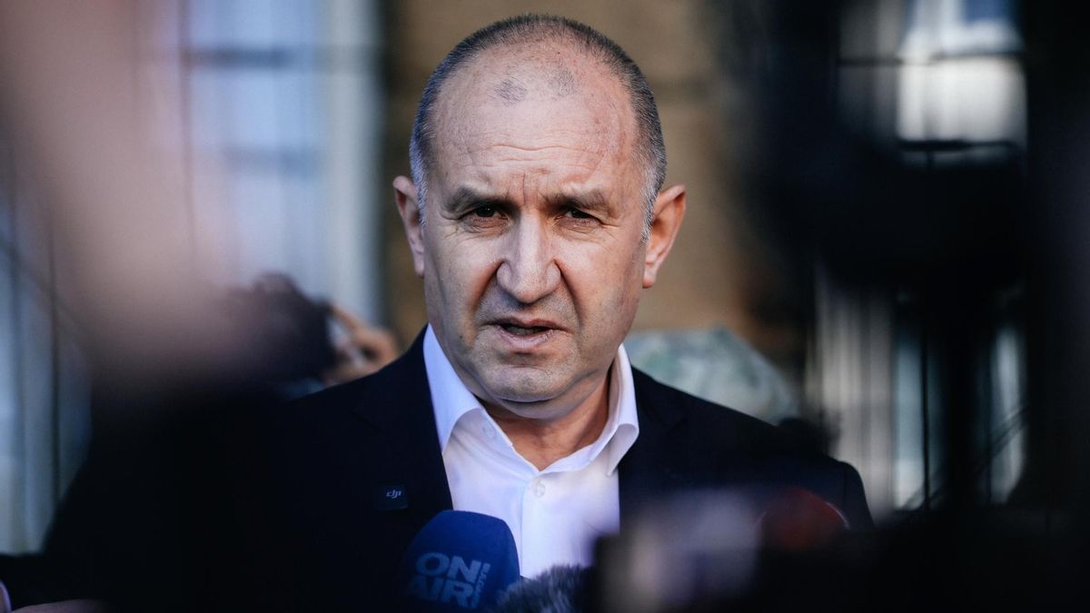 El prorruso y euroescéptico Rumen Radev gana las elecciones generales en Bulgaria, según los resultados preliminares
