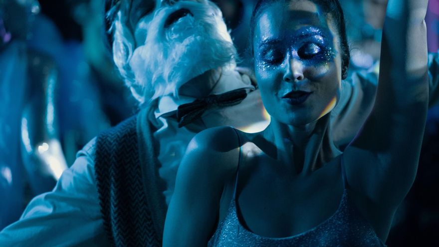 Primeras imágenes de Nadia de Santiago y Álvaro Cervantes en 'El tiempo que te doy' de Netflix