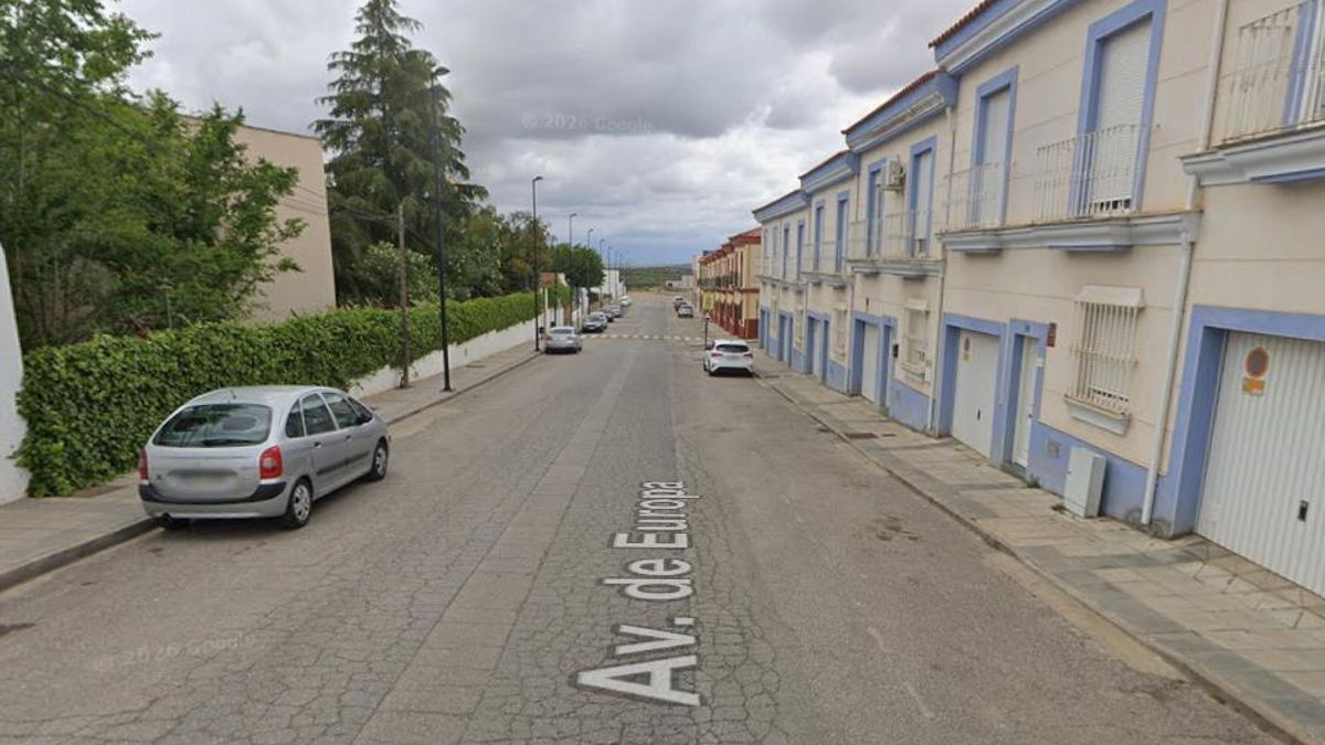 Muere un trabajador atrapado entre dos camiones en Fuente del Maestre