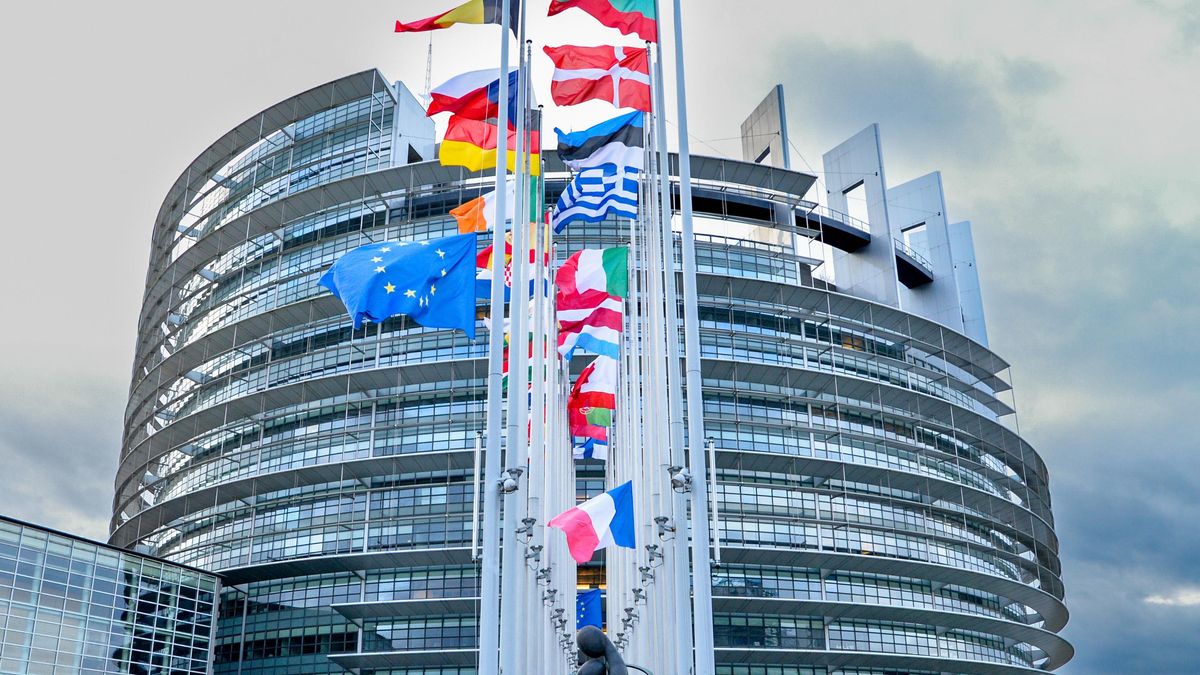 Duelo europeo entre los bloques a favor y en contra de suavizar los objetivos de CO2 para la automoción