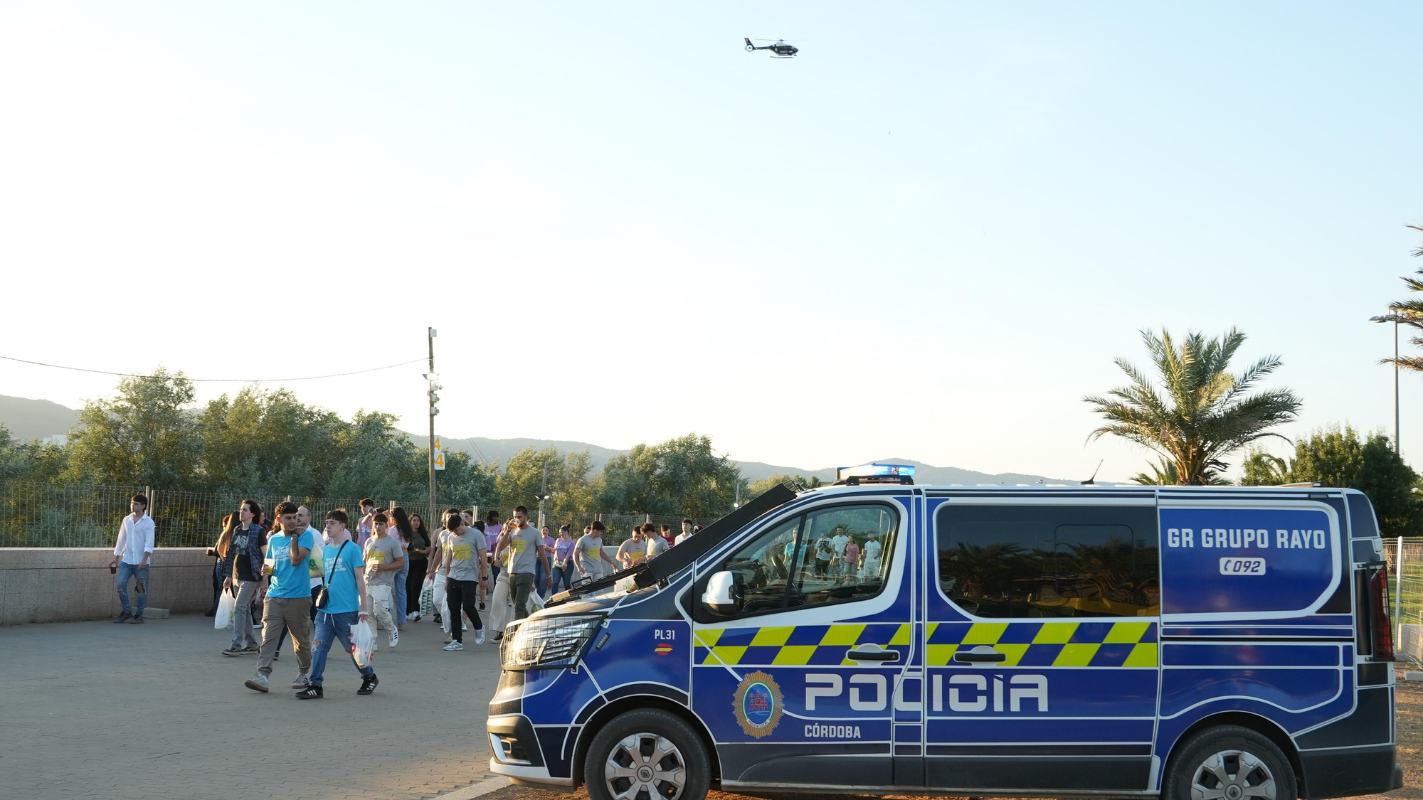 El macrobotellón de Miraflores en el Miércoles de Feria