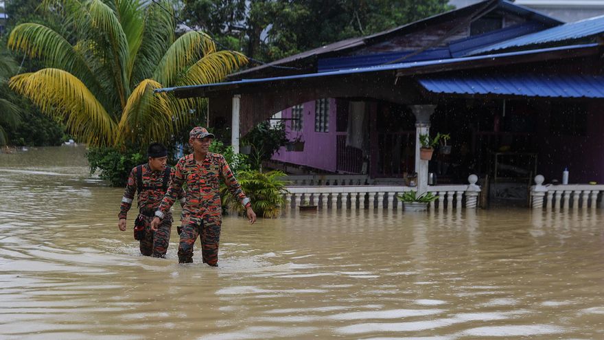 Más de 11.000 evacuados por inundaciones en Malasia, entre fuertes lluvias en la región