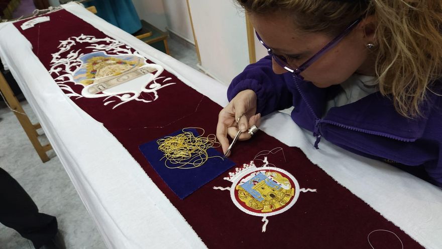 Bordadoras de seda y oro de la Semana Santa de Lorca: “Fue el modo de dedicarme al mundo artístico”