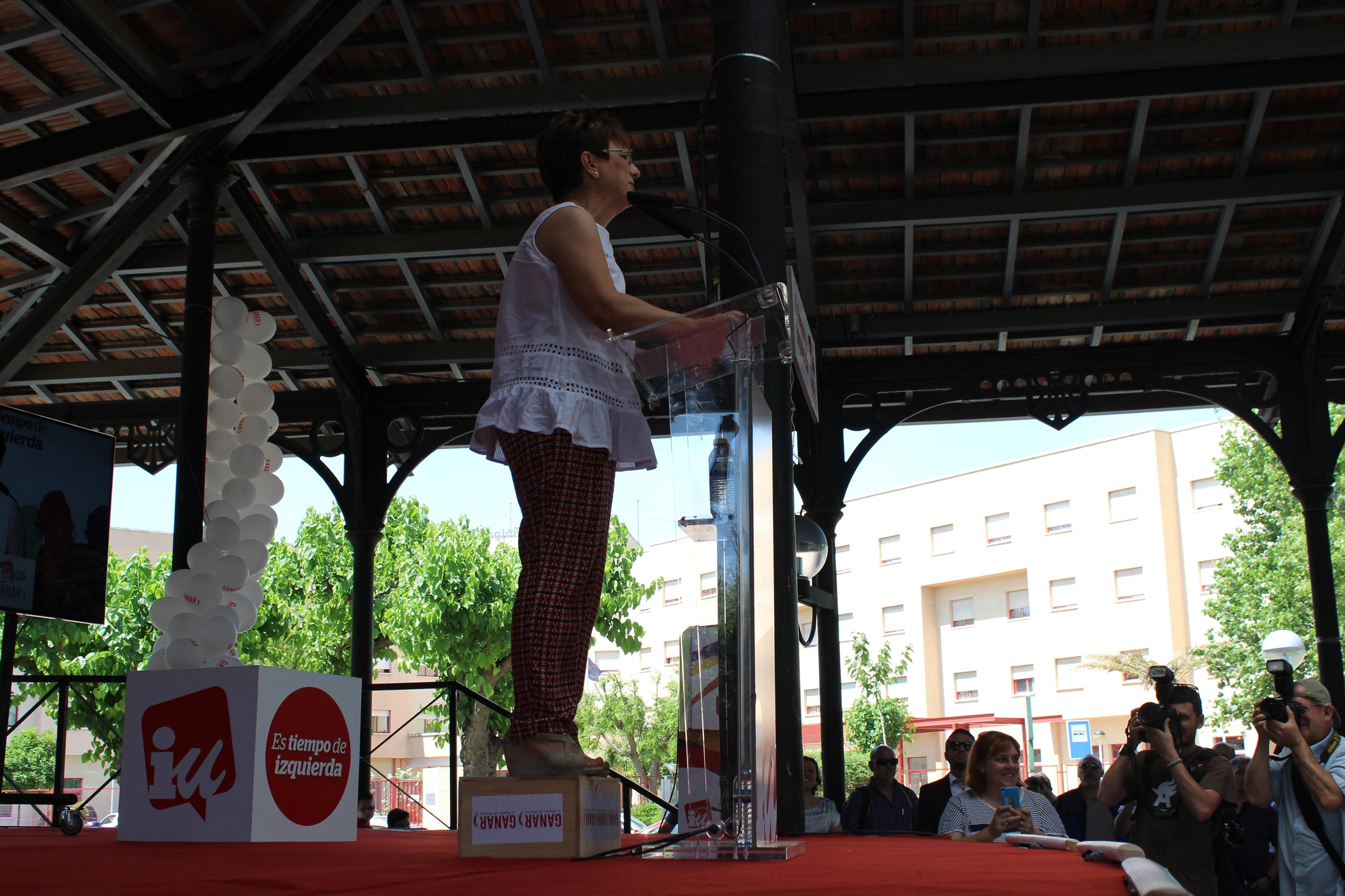 Esther Herguedas en el uso de la palabra, en el acto de Ganar la Región de Murcia / PSS
