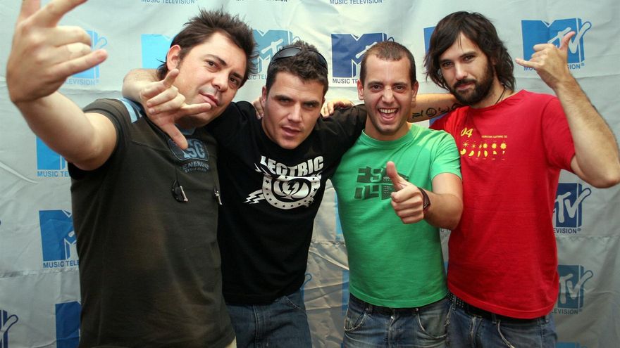 El Canto del Loco era número uno hace 20 años con esta canción que acabó plagiada por un grupo nazi