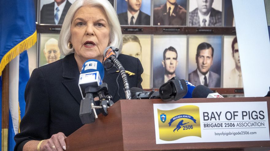 Grupos del exilio cubano critican al Gobierno Biden por caer en el "chantaje"