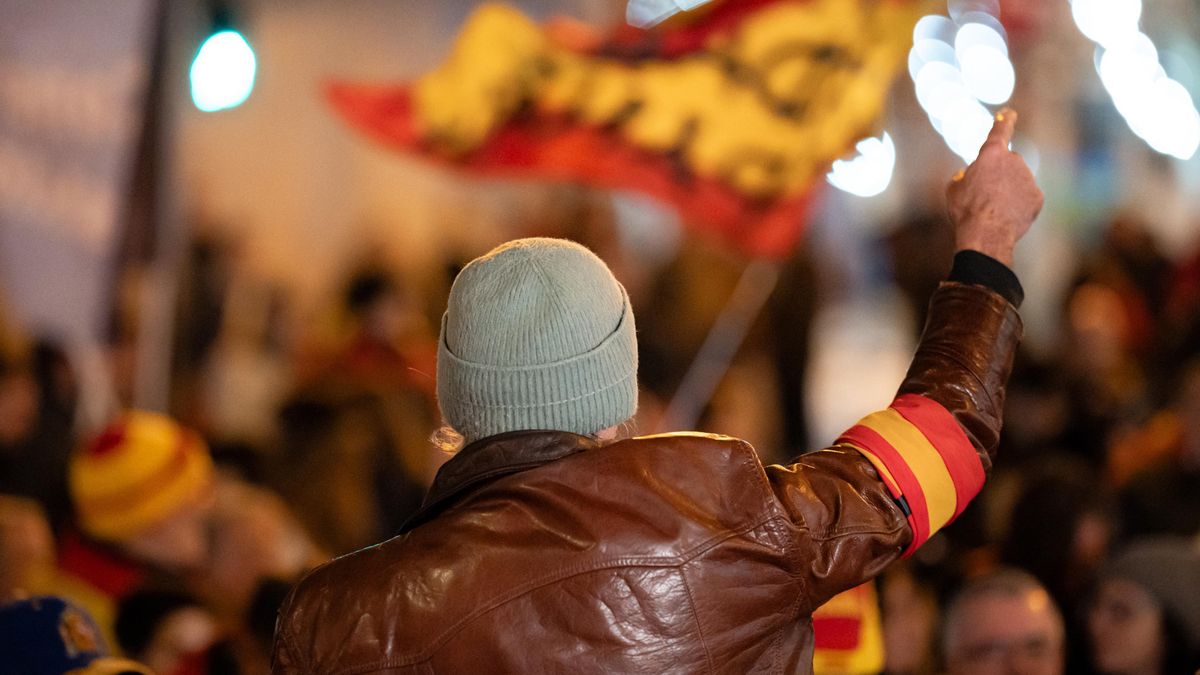 "Repartieron odio": los comités locales critican la "falsa solidaridad" de Revuelta en el fraude de las ayudas por la dana