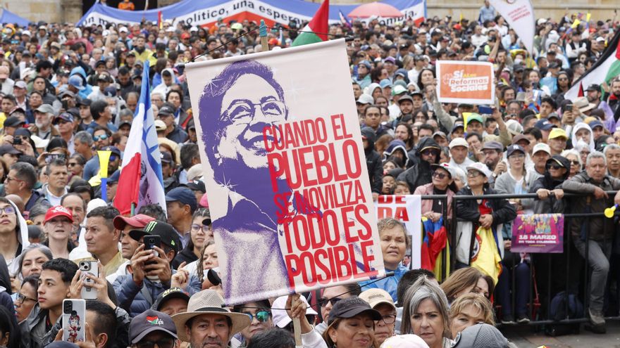 Sindicatos colombianos salen a las calles para apoyar consulta popular y reformas de Petro