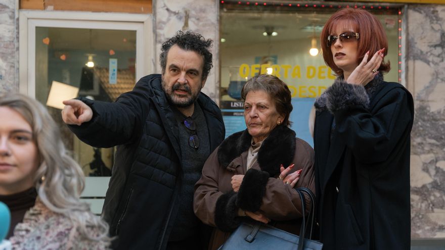 Nacho Vigalondo, junto a Rocío Ibáñez e Ingrid García Jonsson