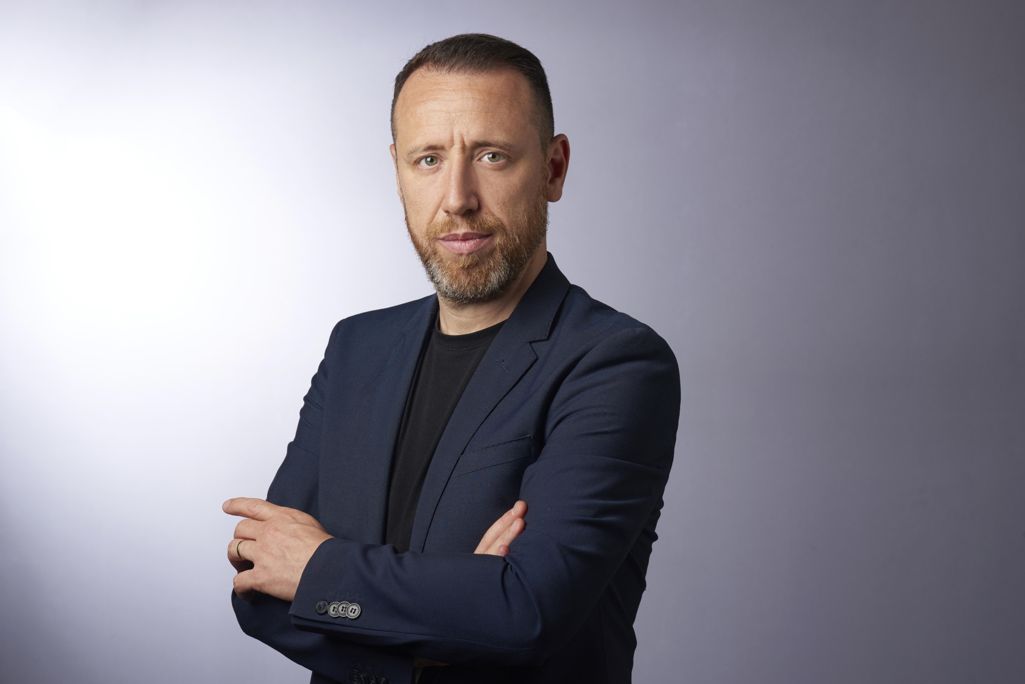 Pastor nació en Buenos Aires, en 1979. Es periodista, abogado y productor.