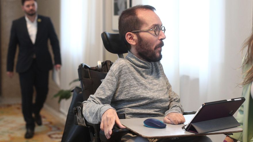 Archivo - El portavoz de Unidas Podemos en el Congreso, Pablo Echenique, a su llegada a la Junta de Portavoces en el Congreso de los Diputados /Madrid (España), a 28 de enero de 2020.
