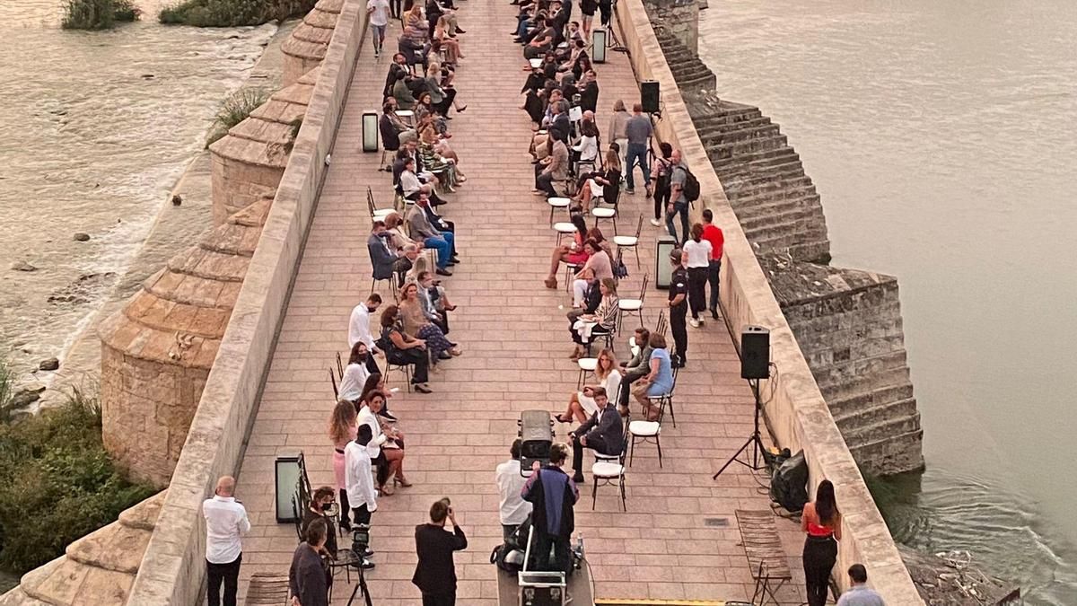Desfile de Silbon en el Puente Romano en una imagen de archivo.