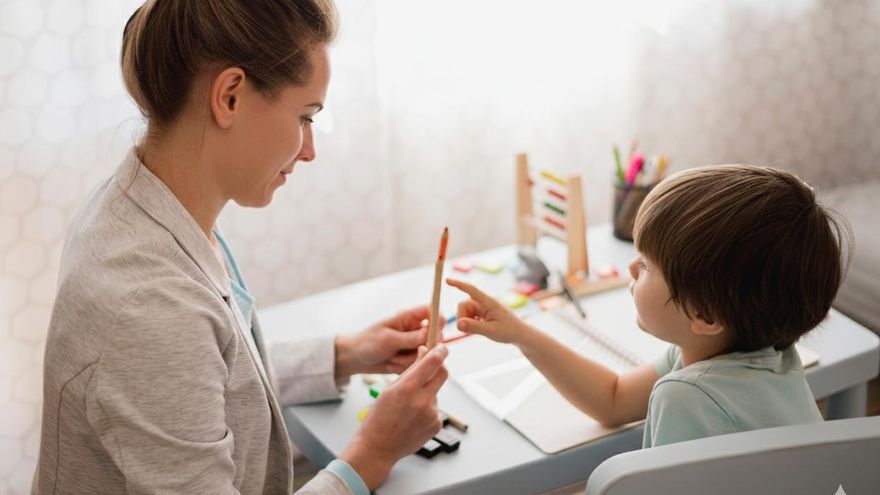 “Doblemente maltratada”: cuando la burocracia obstaculiza la ayuda psicológica al hijo de una víctima de violencia de género