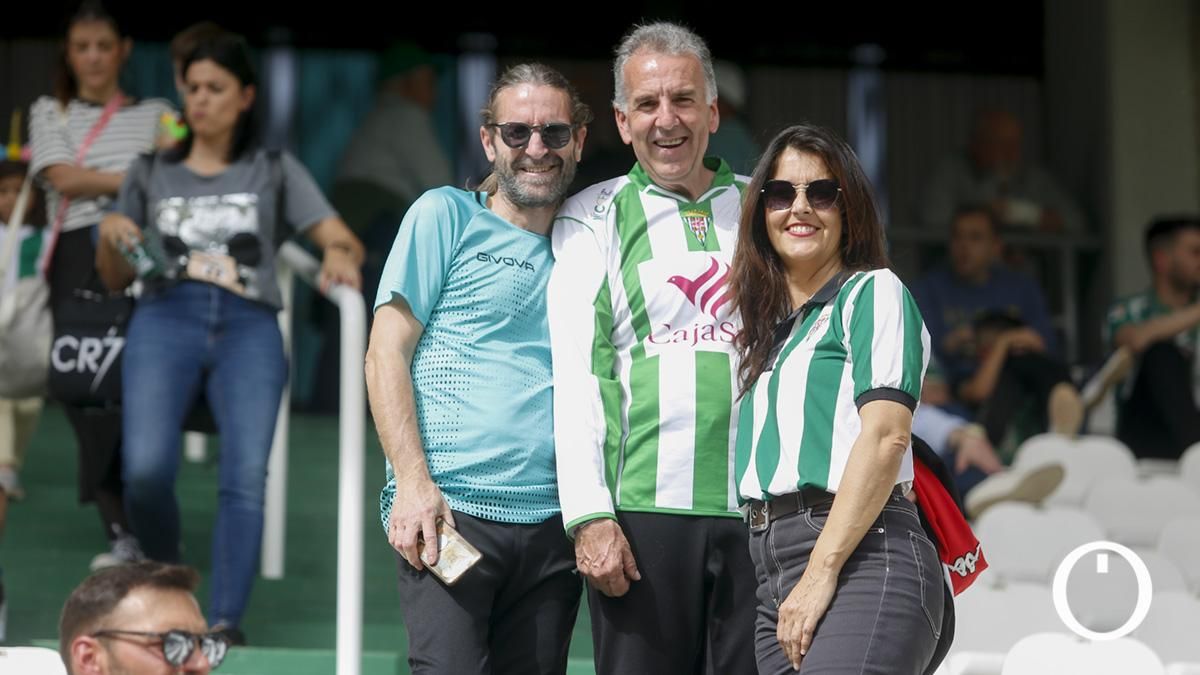 Grada Blanquiverde del Córdoba CF - San Fernando CD