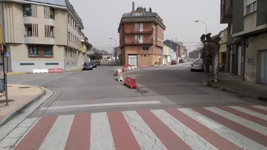 Lugar en el que se construirá una nueva glorieta, en el barrio ponferradino de La Placa.