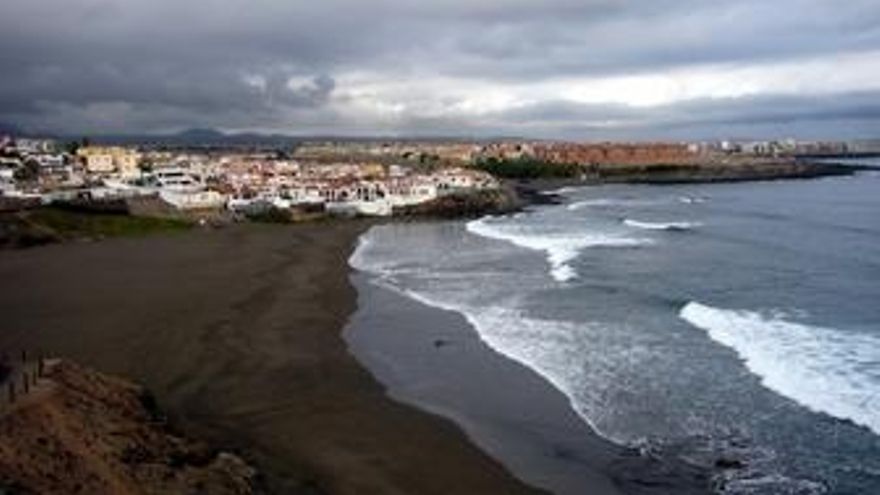 Hallada en la Playa del Hombre, Telde, el cadáver de una mujer