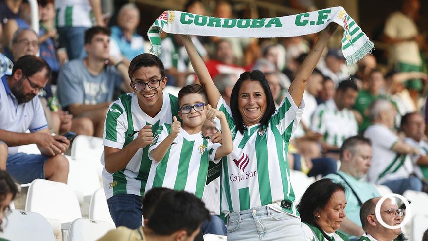 Grada Blanquiverde del Córdoba CF - RC Deportivo de La Coruña