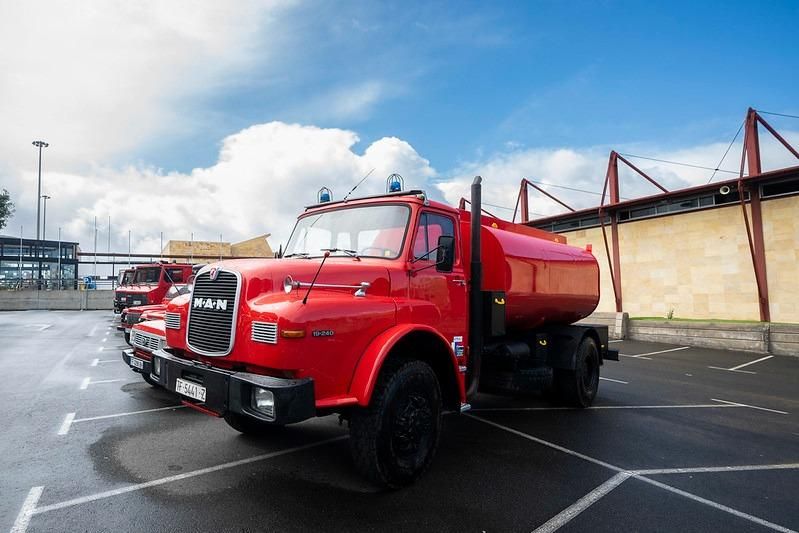 Imagen de los vehículos cedidos por el Cabildo de Gran Canaria a Gambia.