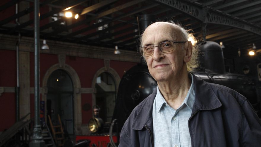 Petros Markaris cree que la inteligencia artificial "no va a resolver absolutamente nada"