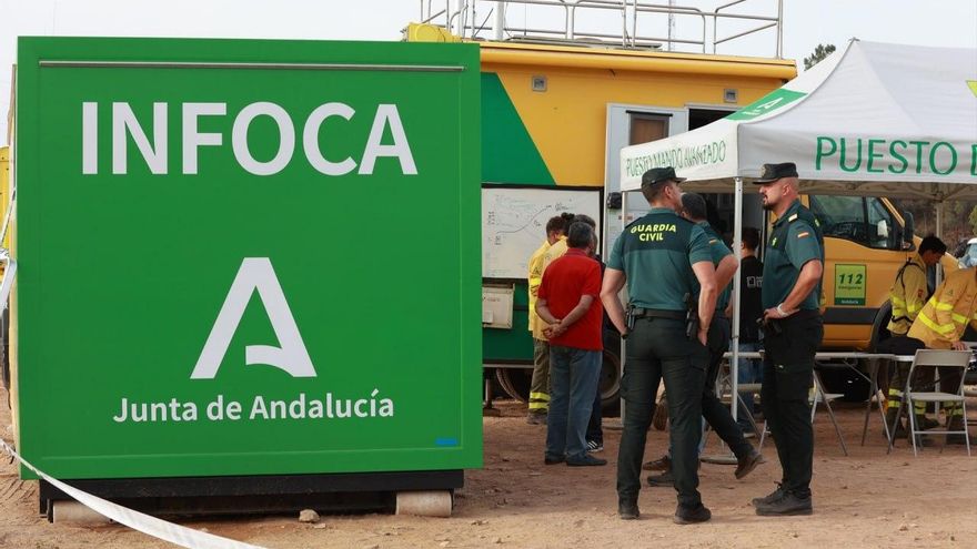 El incendio de El Cerro mantiene la situación operativa 1, la fase de emergencias.