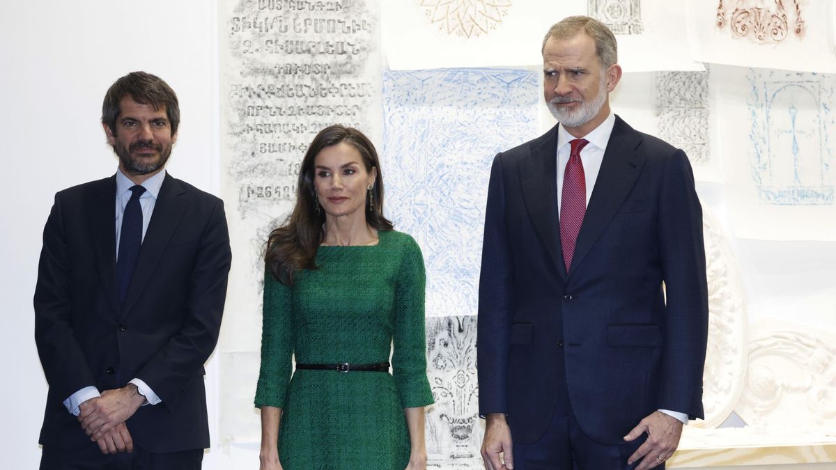 Los galeristas reciben con pitos a Urtasun en ARCO por el IVA cultural: “Se nos identifica con el lujo, pero nos cuesta llegar a fin de mes”