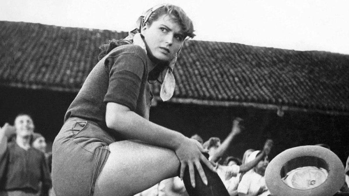 Las criticas fueron muy duras contra Silvana Mangano en 'Arroz amargo' (1948) porque se la veían los muslos interpretando a una recolectora de arroz en el río Po.