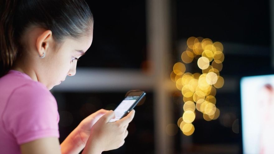 Instagram y Facebook prohibirán anuncios para adolescentes basados en su género