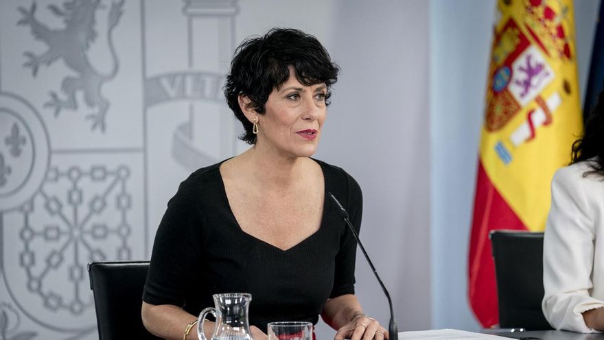 La ministra de Inclusión, Seguridad Social y Migraciones y portavoz del Gobierno, Elma Saiz, durante la rueda de prensa tras el Consejo de Ministros, a 14 de julio de 2026, en Madrid (España).