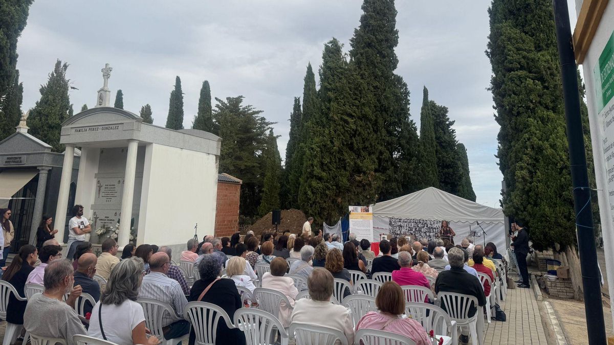 Villanueva de la Serena entrega a sus familias los restos de dos víctimas del franquismo