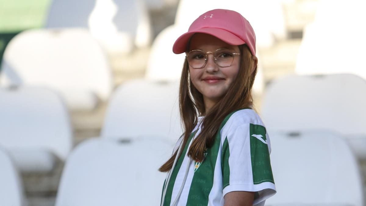 Grada Blanquiverde del Córdoba CF - CD Mirandés