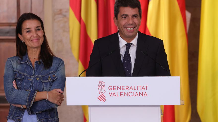 La Generalitat de PP y Vox rebaja las horas lectivas de valenciano y permite a los altos cargos cobrar por dar clases